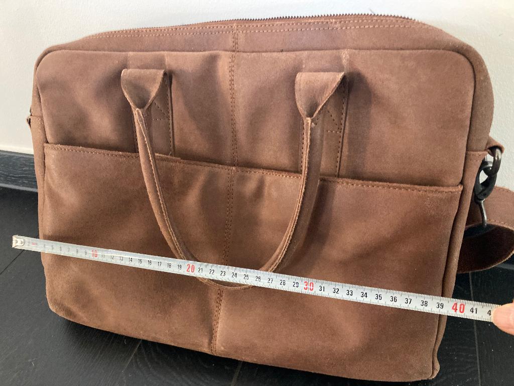 Leren laptop tas DSTRCT voor 15 inch laptop, Computers en Software, Laptoptassen, Ophalen of Verzenden, 15 inch, Zo goed als nieuw