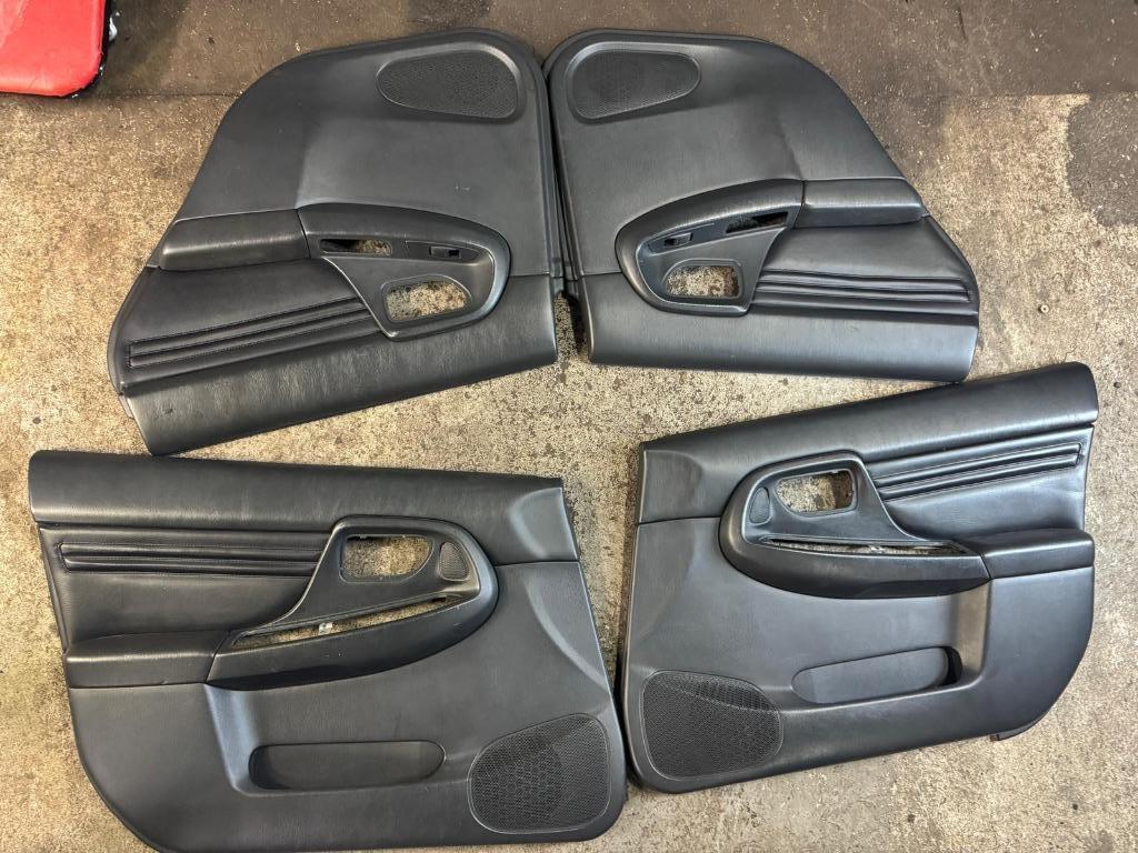 Subaru Impreza GD lederen deurpanelen, Auto-onderdelen, Interieur en Bekleding, Ophalen of Verzenden, Gebruikt, Subaru