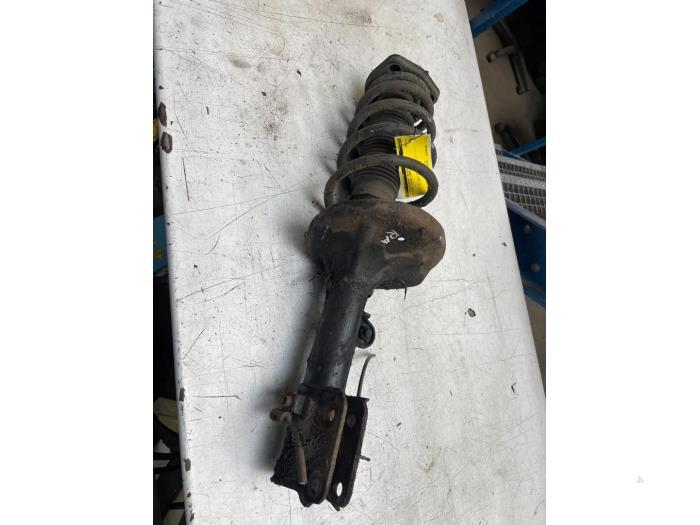 Schokdemperpoot rechts-voor van een Hyundai Tucson, Gebruikt, -, -, Ophalen of Verzenden