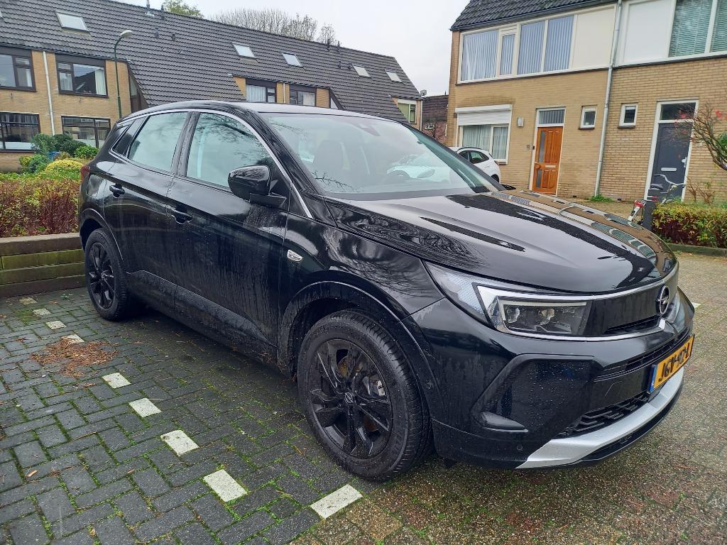 Opel Grandland 1.6 Turbo Hybrid 225pk Aut 2025 Zwart 2025, Auto's, Stof, 1250 kg, Zwart, 4 cilinders