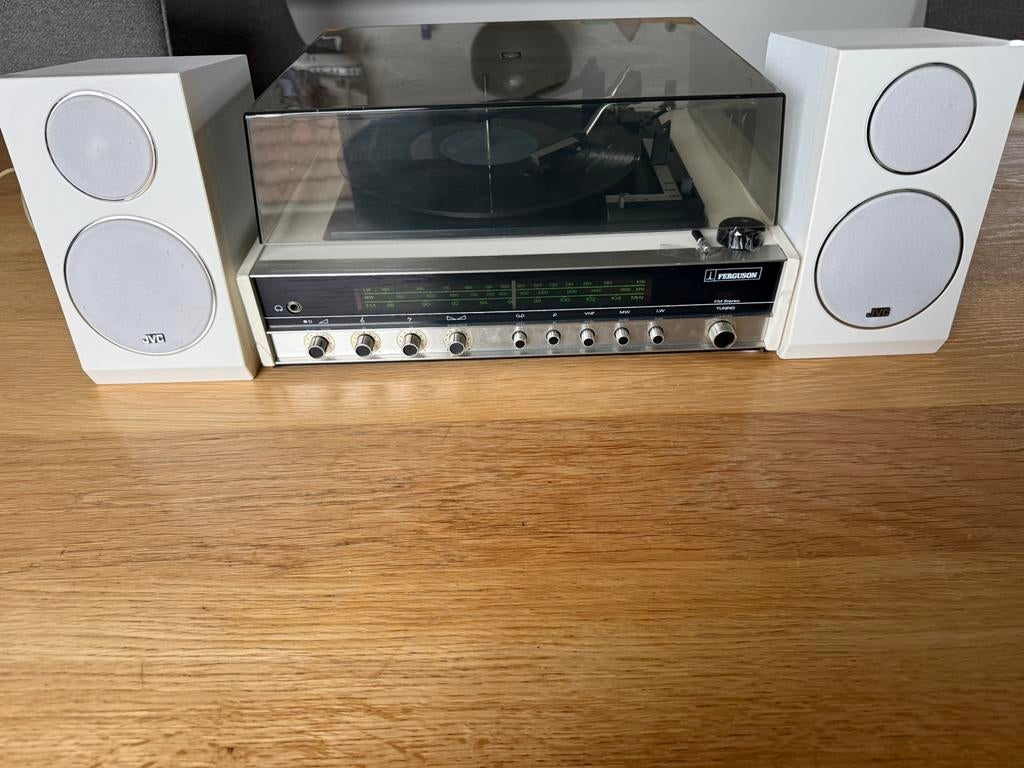 EXCLUSIEVE WITTE FERGUSON PLATENSPELER MET VERSTERKER +BOX, Ophalen of Verzenden, Gebruikt, Platenspeler, Overige merken