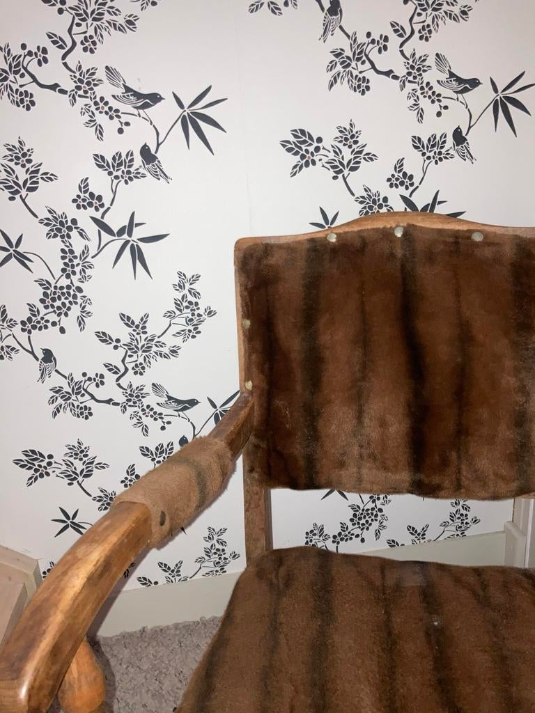 Stoel met dierenprint bont  bekleding, Huis en Inrichting, Stoelen, Ophalen, Gebruikt, Bruin, Eén