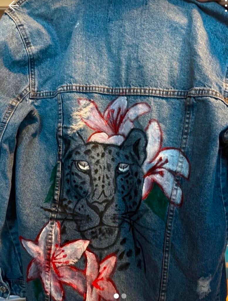Stradivarius denim jas met handgeschilderde tijger S, Blauw, Ophalen of Verzenden, Zo goed als nieuw, Jasje