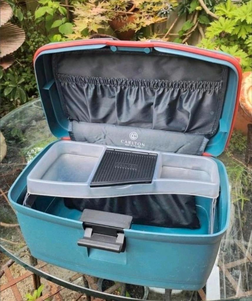Delsey Beautycase, Ophalen of Verzenden, Zo goed als nieuw, Blauw