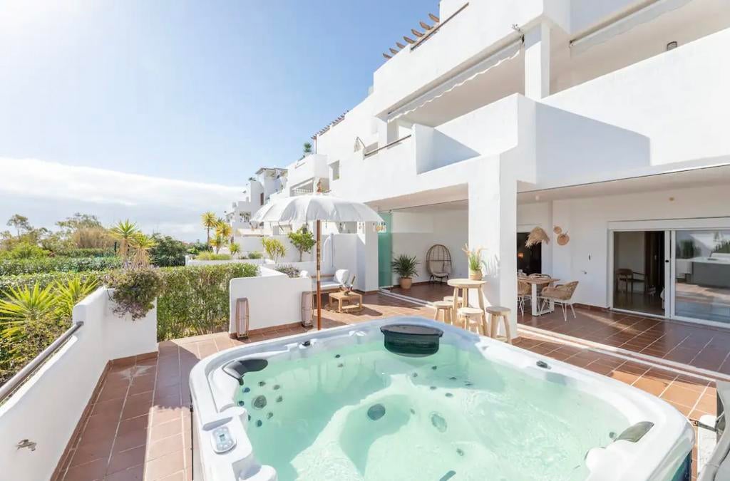 Zonnig appartement met jacuzzi, dichtbij zee!! Estepona, 2 slaapkamers, Wasmachine, Appartement, Overige