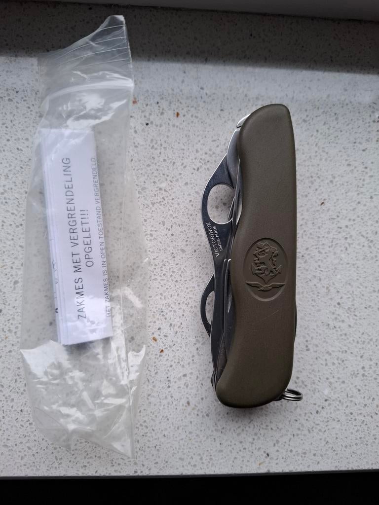 Victorinox KL KLU KM DAK mes zakmes, Ophalen of Verzenden, Zo goed als nieuw
