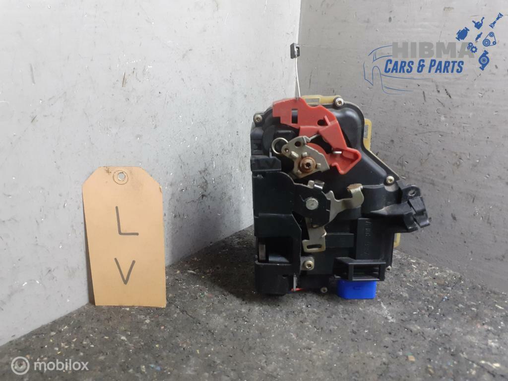 Deurslot Mechaniek Volkswagen Touareg Links-Voor 2003 - 2009, Ophalen of Verzenden, Gebruikt