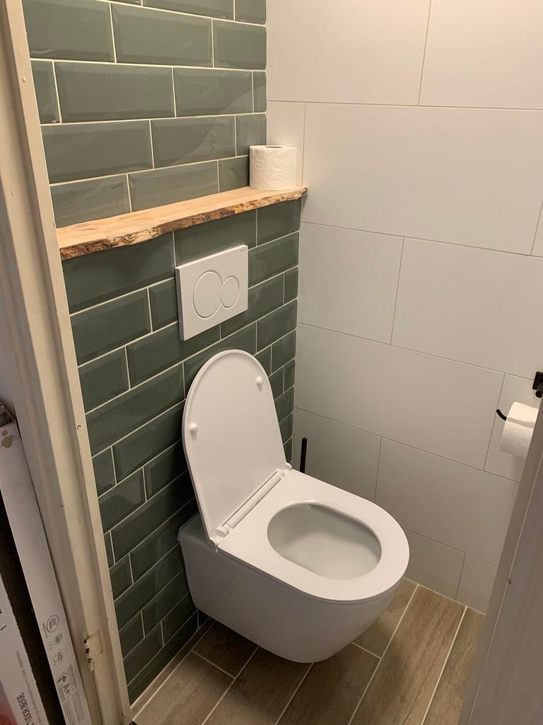 Foto 7 van Berghuis Renovatie; badkamers, toiletten, schilderwerk etc