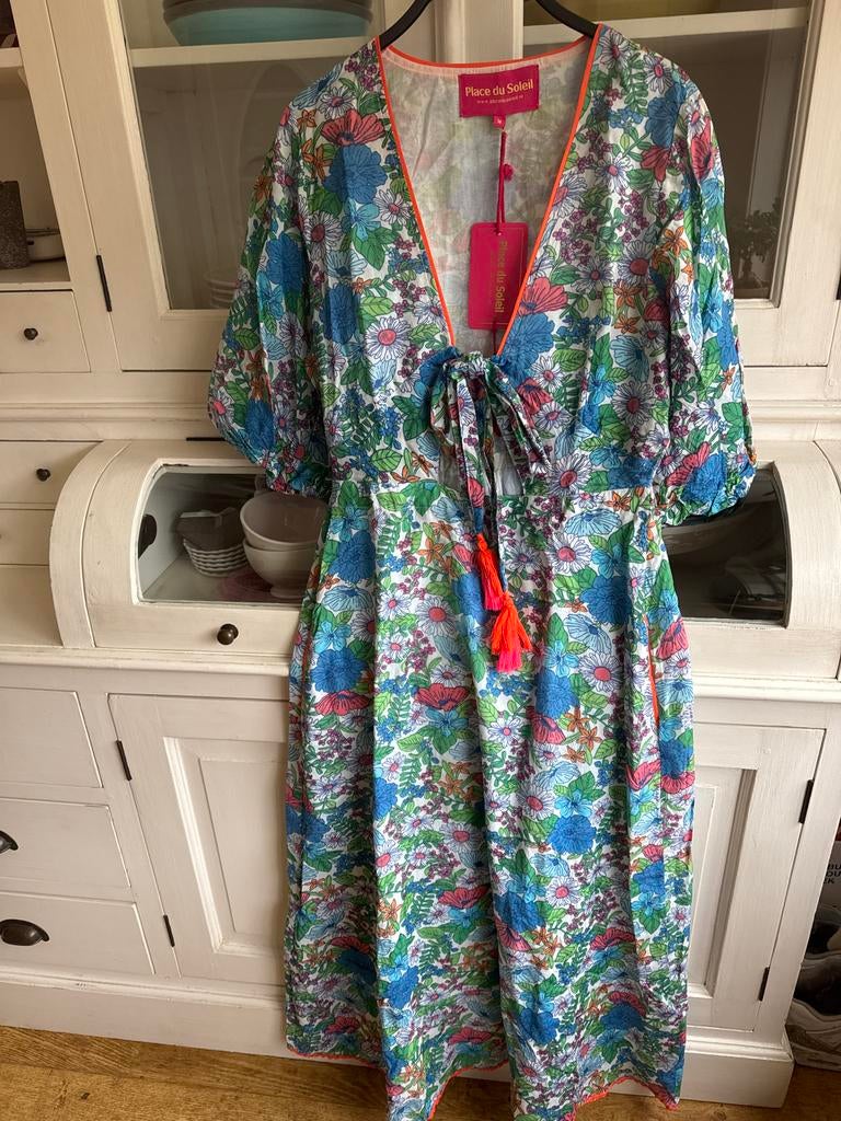 Place du Soleil Jurk - Maat M NIEUW MET KAARTJES!!, Kleding | Dames, Maat 38/40 (M), Overige kleuren, Nieuw, Ophalen of Verzenden