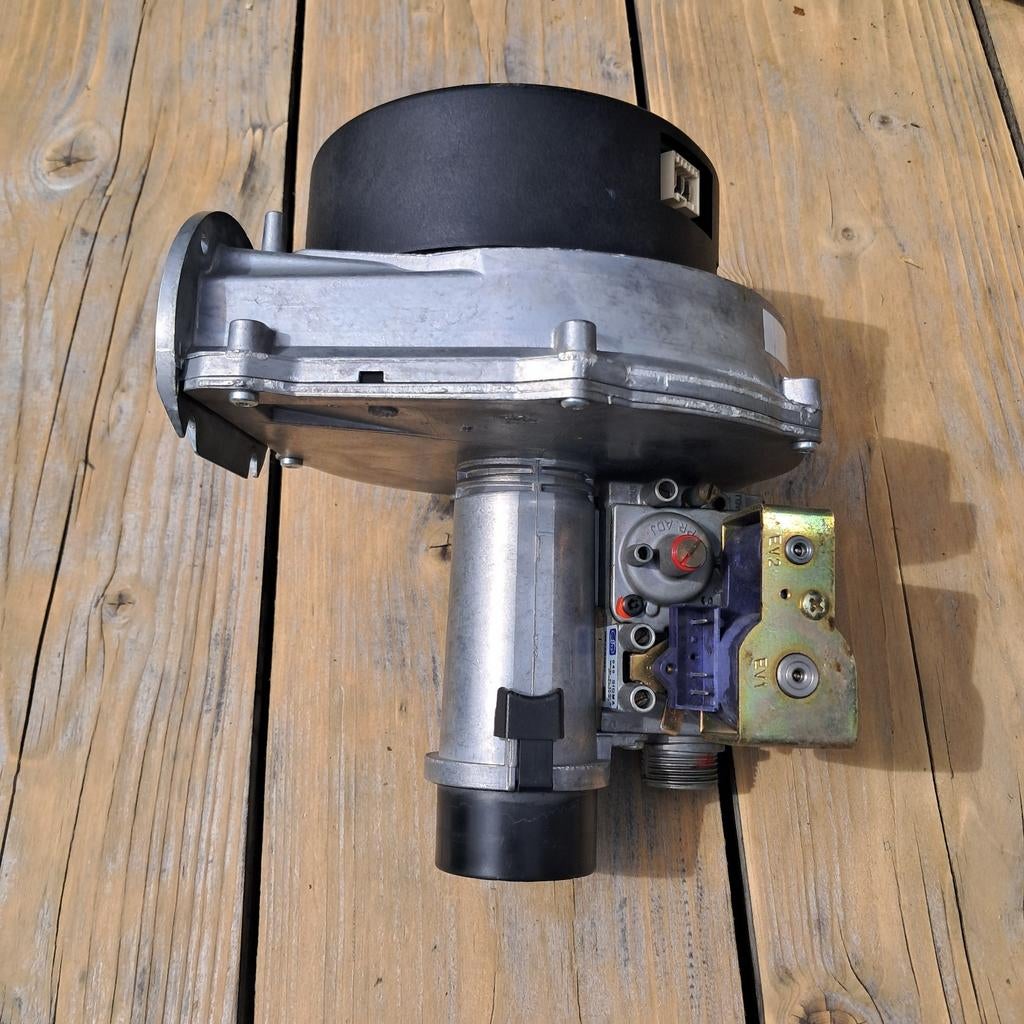 Nefit smartline ventilator Ebmpapst 620.010A &gasblok, Doe-het-zelf en Verbouw, Verwarming en Radiatoren, Minder dan 30 cm, Cv-ketel of Combi-ketel