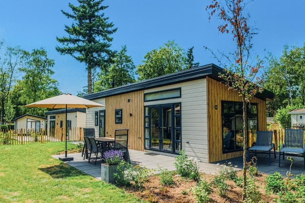 Te huur Huisje Veluwe Ede 337 Bospark 4 personen, In bos, Recreatiepark, Gelderland en Veluwe, Chalet, Bungalow of Caravan