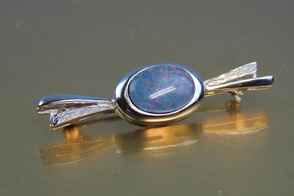 Zilveren broche 835 met opaal - 5.5x1.5 cm, Overige materialen, 4 tot 7 cm, Ophalen of Verzenden, Zo goed als nieuw
