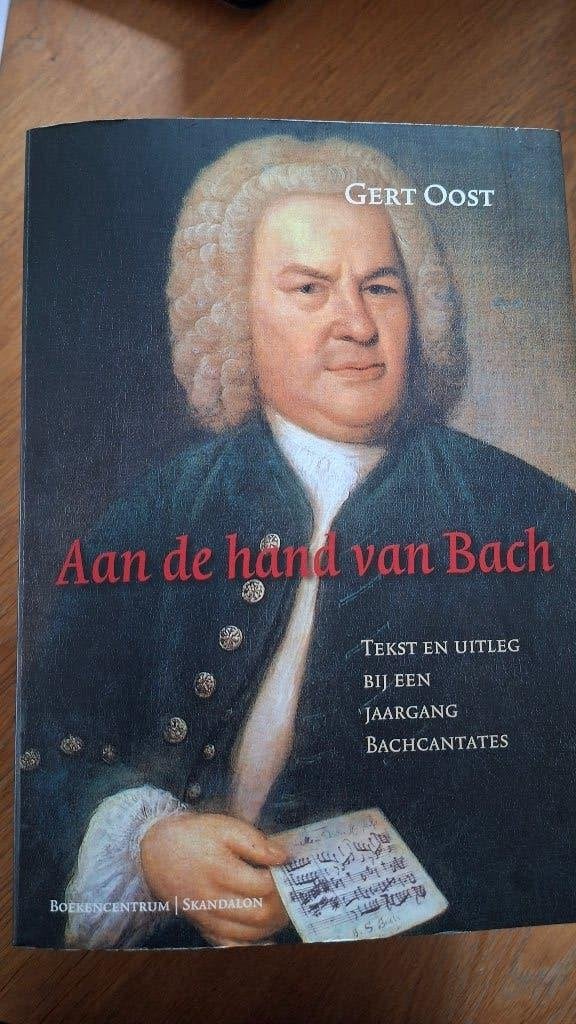 Boek "Aan de hand van Bach", Gert Oost, Artiest, Ophalen of Verzenden, Zo goed als nieuw