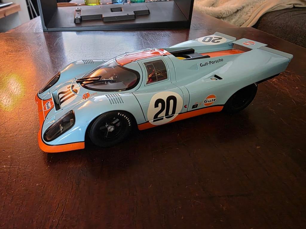 Porsche 917 K Gulf Steve McQueen Le Mans Autoart, Hobby en Vrije tijd, Modelauto's | 1:18, Ophalen of Verzenden, Zo goed als nieuw