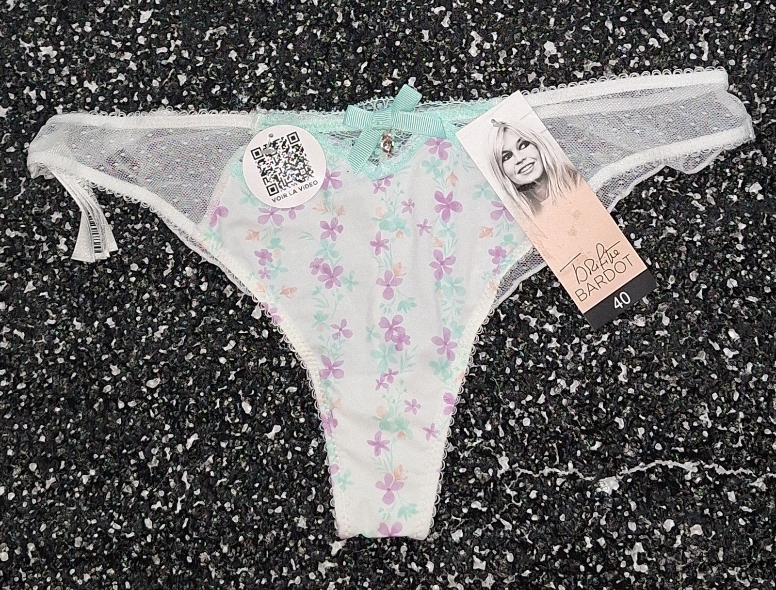 Nieuwe mooie witte string van Brigitte Bardot maat 38, Kleding | Dames, Verzenden, Wit, String