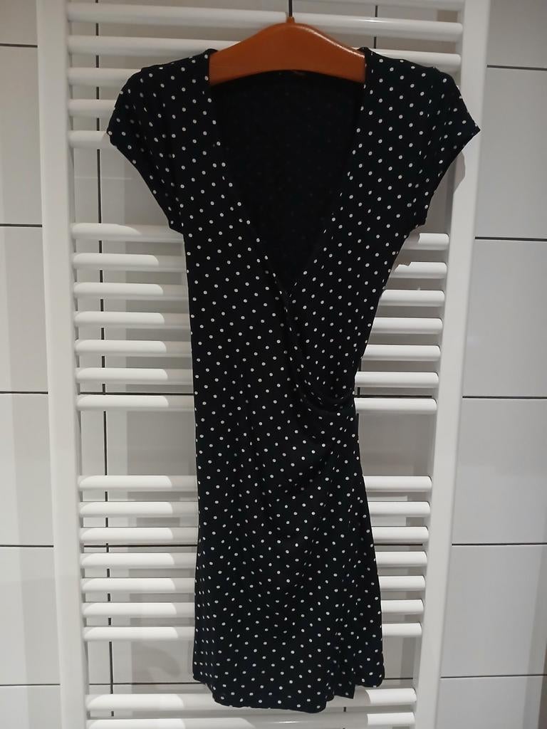 Leuk wikkel Jurkje zwart met witte stippen polka dots, Zwart, Ophalen of Verzenden, Maat 36 (S), Gedragen