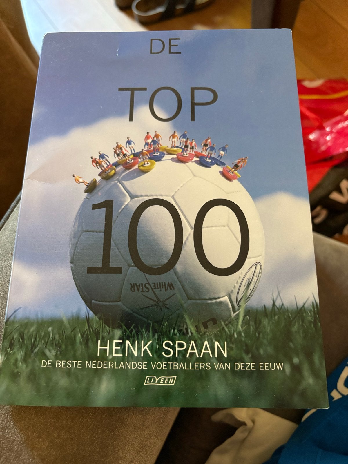 De Top 100: De Beste Nederlandse Voetballers van Deze Eeuw, Ophalen of Verzenden, Zo goed als nieuw, Balsport