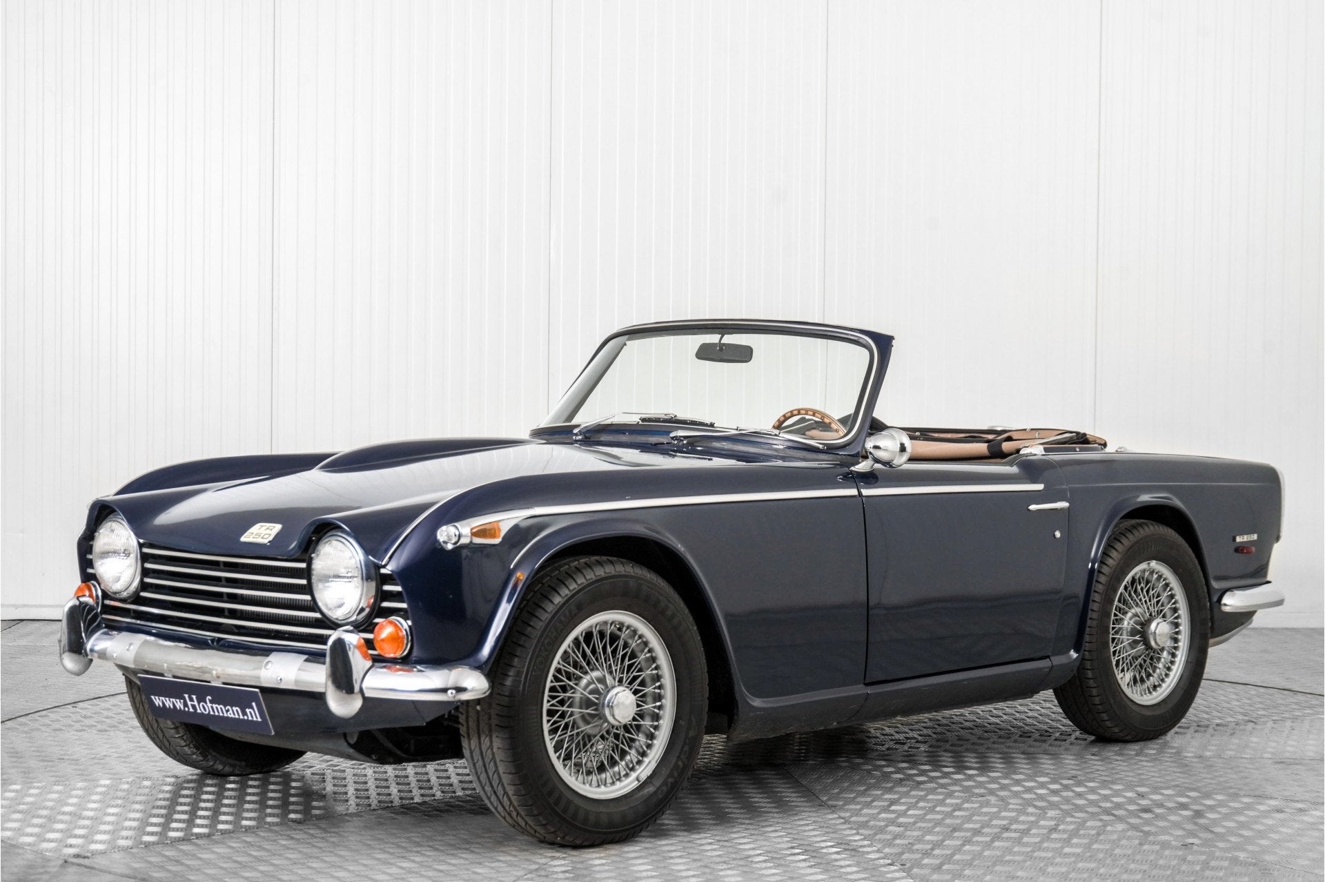 Triumph TR5 TR250 overdrive spaakwielen (bj 1968), Auto's, Triumph, Gebruikt, Overige modellen, Cabriolet, Blauw
