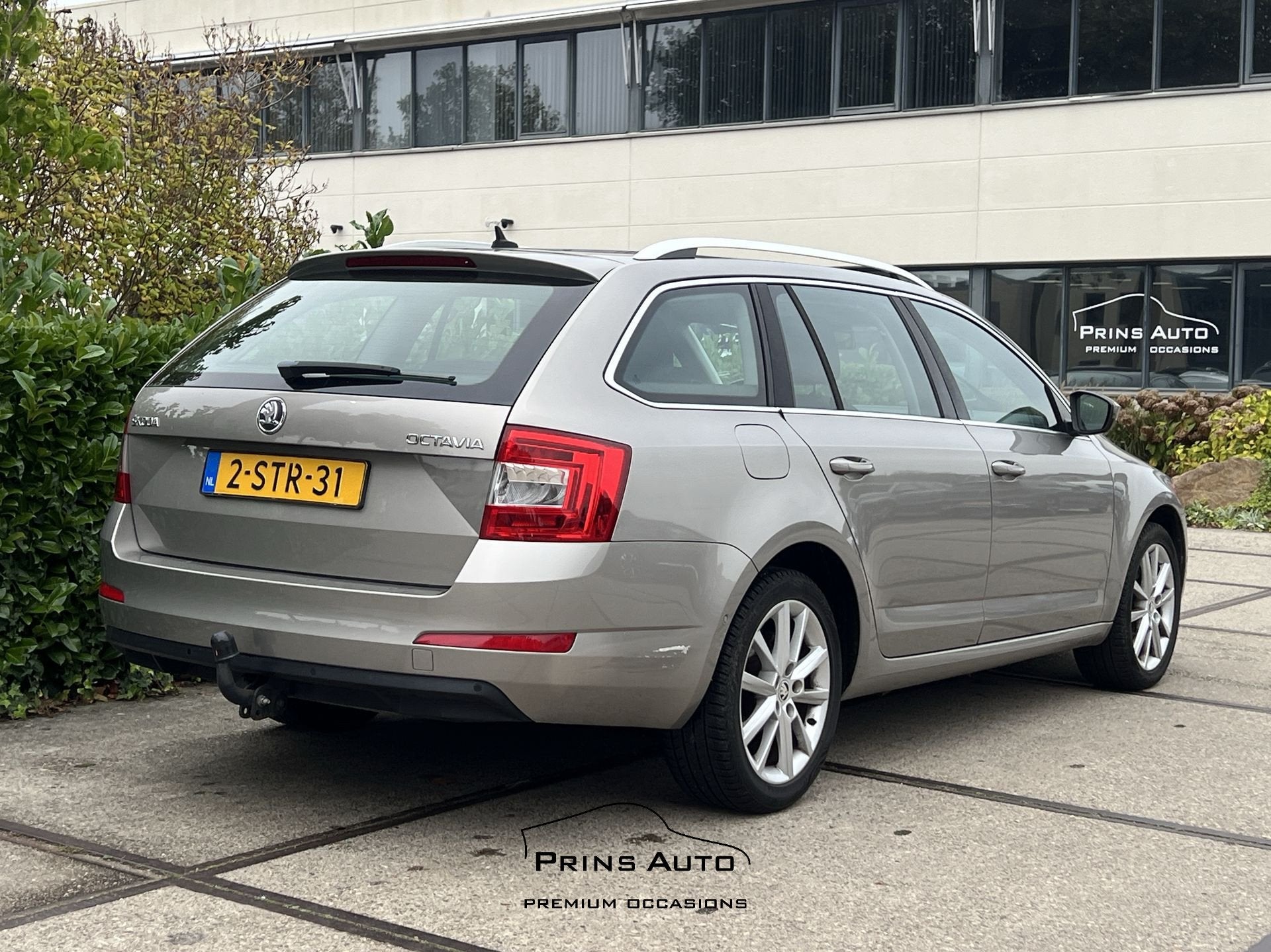 Skoda Octavia Combi 1.2 TSI Greentech Elegance Businessline, Auto's, Euro 5, Stof, Gebruikt, 4 cilinders