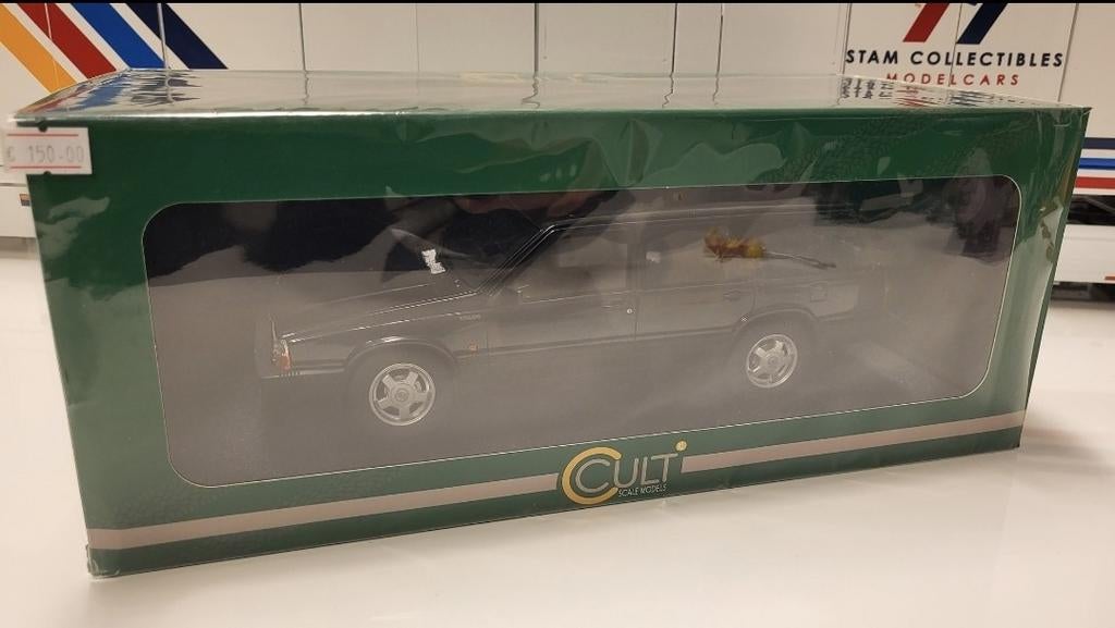 Cult Scale Models Volvo 740 Turbo Black Metallic, Overige merken, Auto, Ophalen of Verzenden, Zo goed als nieuw