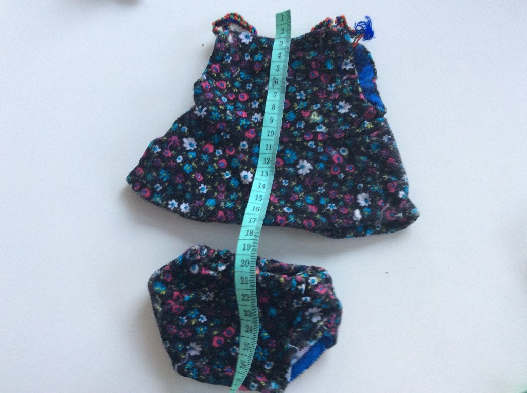 Poppenkleding: Romplengte 13 cm, bloemenprint, Verzamelen, Poppen, Ophalen of Verzenden, Gebruikt, Kleertjes