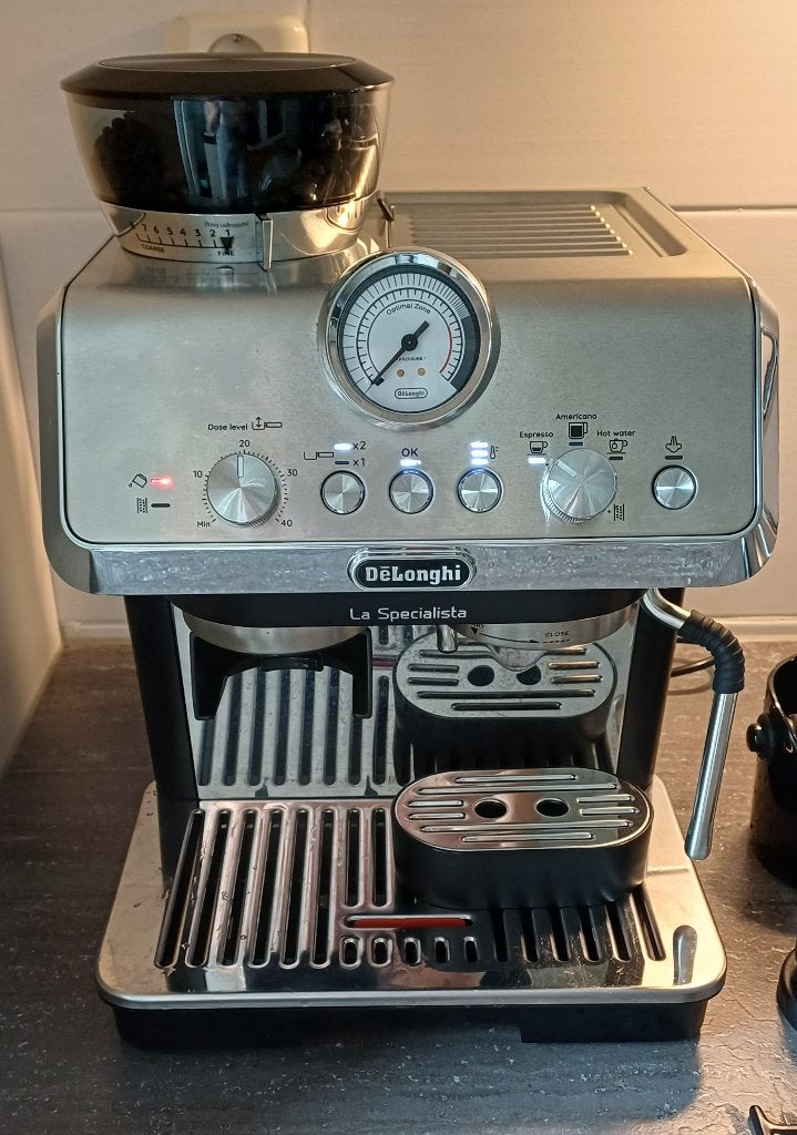 De'Longhi La Specialista Arte + gratis extra accesoires!, Ophalen, Gebruikt, Espresso apparaat, Koffiebonen