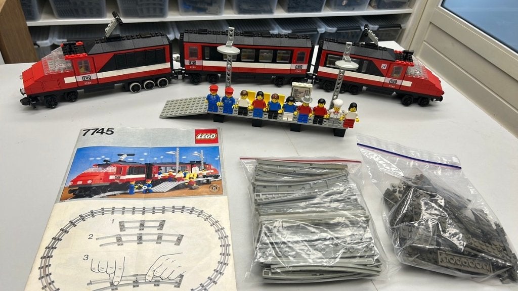 SB2623 Lego trein 7745 12 v in zeer nette staat, Ophalen of Verzenden, Zo goed als nieuw