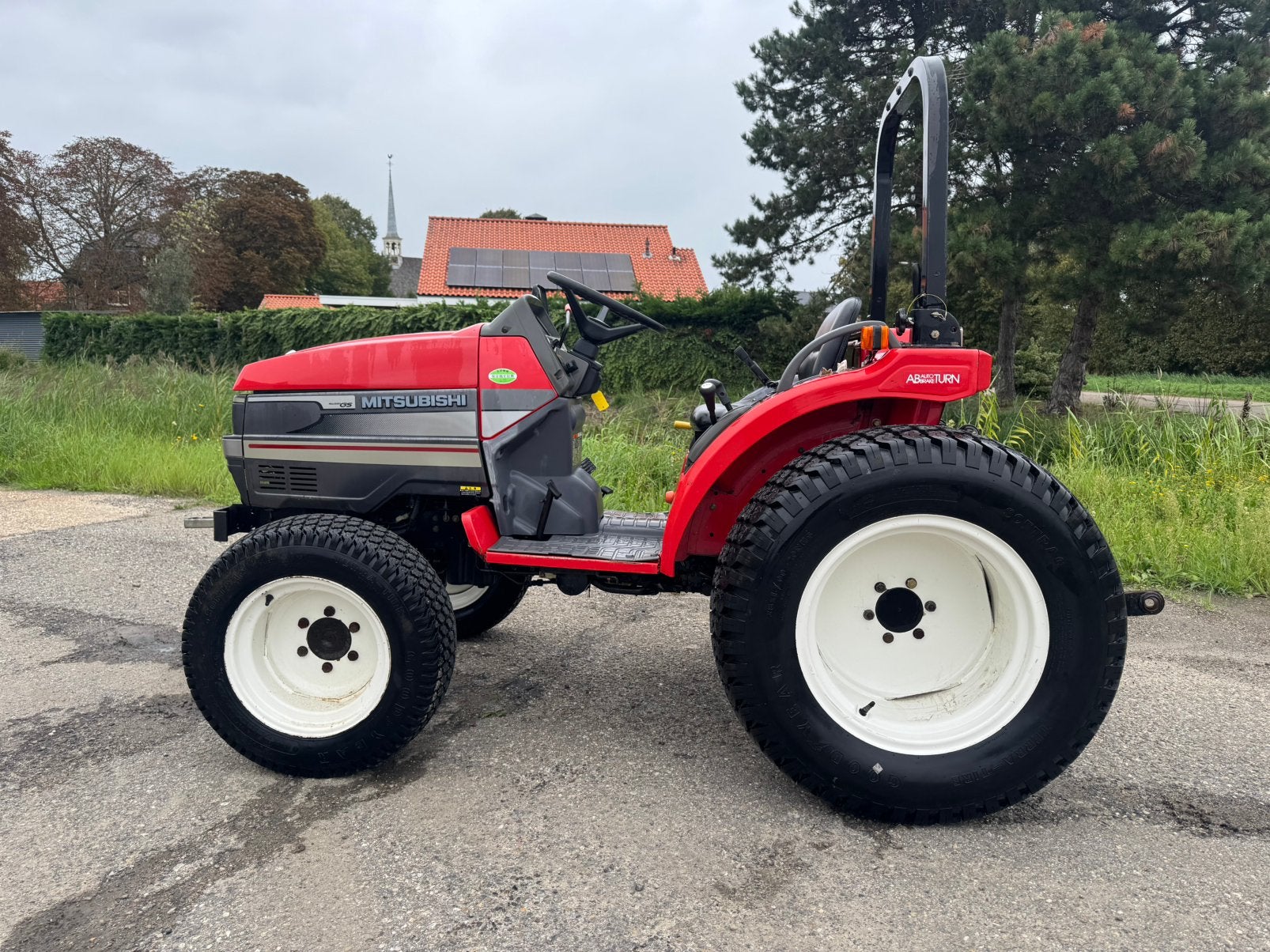 Mitsubishi MT200 Hydrostaat | Slechts 288 Uur! | Met Kent, Zakelijke goederen, Gebruikt, Tot 2500, Tot 80 Pk, Ophalen