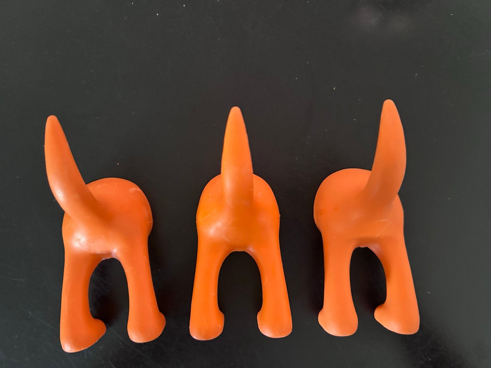 IKEA staartje  haakjes kapstok oranje hond kat, Ophalen of Verzenden, Zo goed als nieuw, Kunststof, Wandhaken