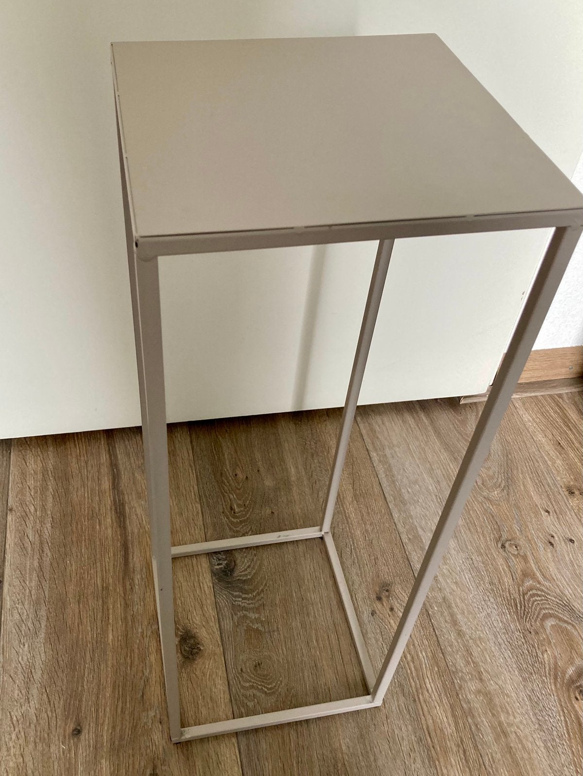 Planten tafeltje taupe metaal, Huis en Inrichting, Ophalen, Gebruikt, 50 tot 100 cm, Rond