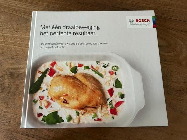 Kookboek Bosch Tips en recepten voor uw Serie 8, Boeken, Kookboeken, Onbekend, Hoofdgerechten, Ophalen of Verzenden, Zo goed als nieuw