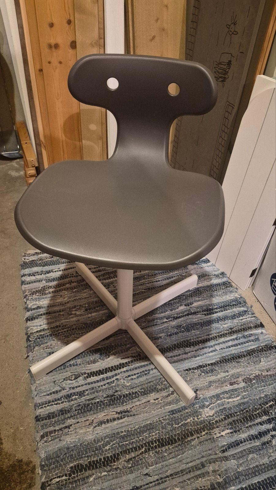 Bureaustoel Ikea, Kinderen en Baby's, Kinderkamer | Tafels en Stoelen, Ophalen, Stoel(en)