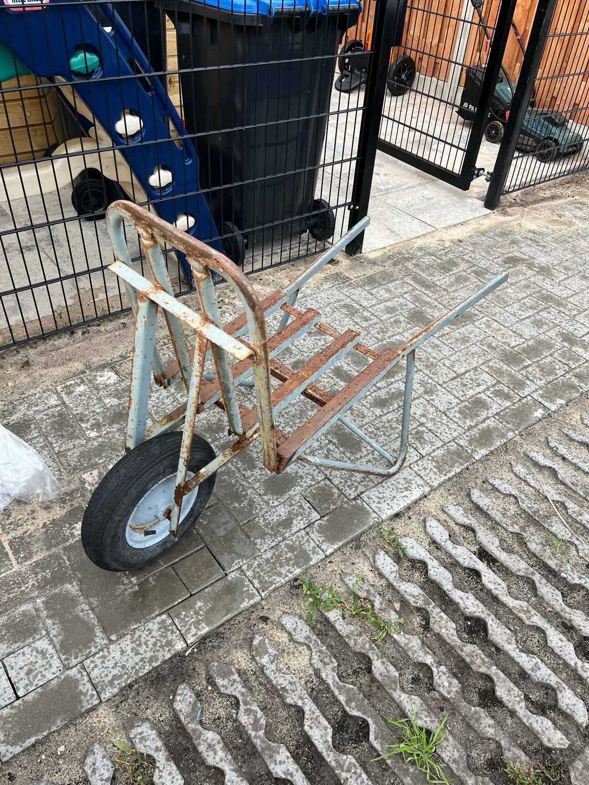 Steenkrui wagen met goede band, Ophalen of Verzenden, Gebruikt, Overige typen