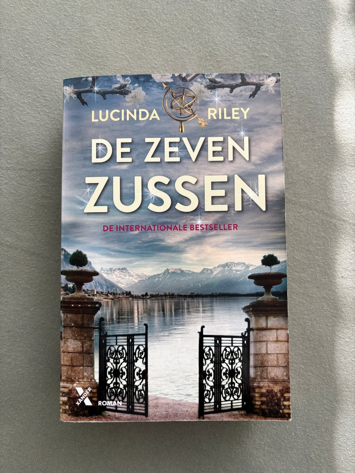 De Zeven Zussen - Lucinda Riley (Internationale Bestseller), Ophalen of Verzenden, Zo goed als nieuw, Nederland