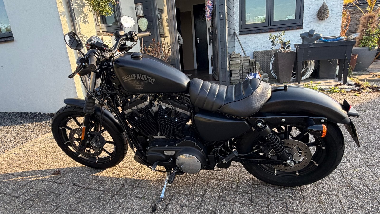 Harley-Davidson Sportster Iron 883 - Mat Zwart, Motoren, Motoren | Harley-Davidson, 2 cilinders, Gebruikt, 883 cc, Particulier
