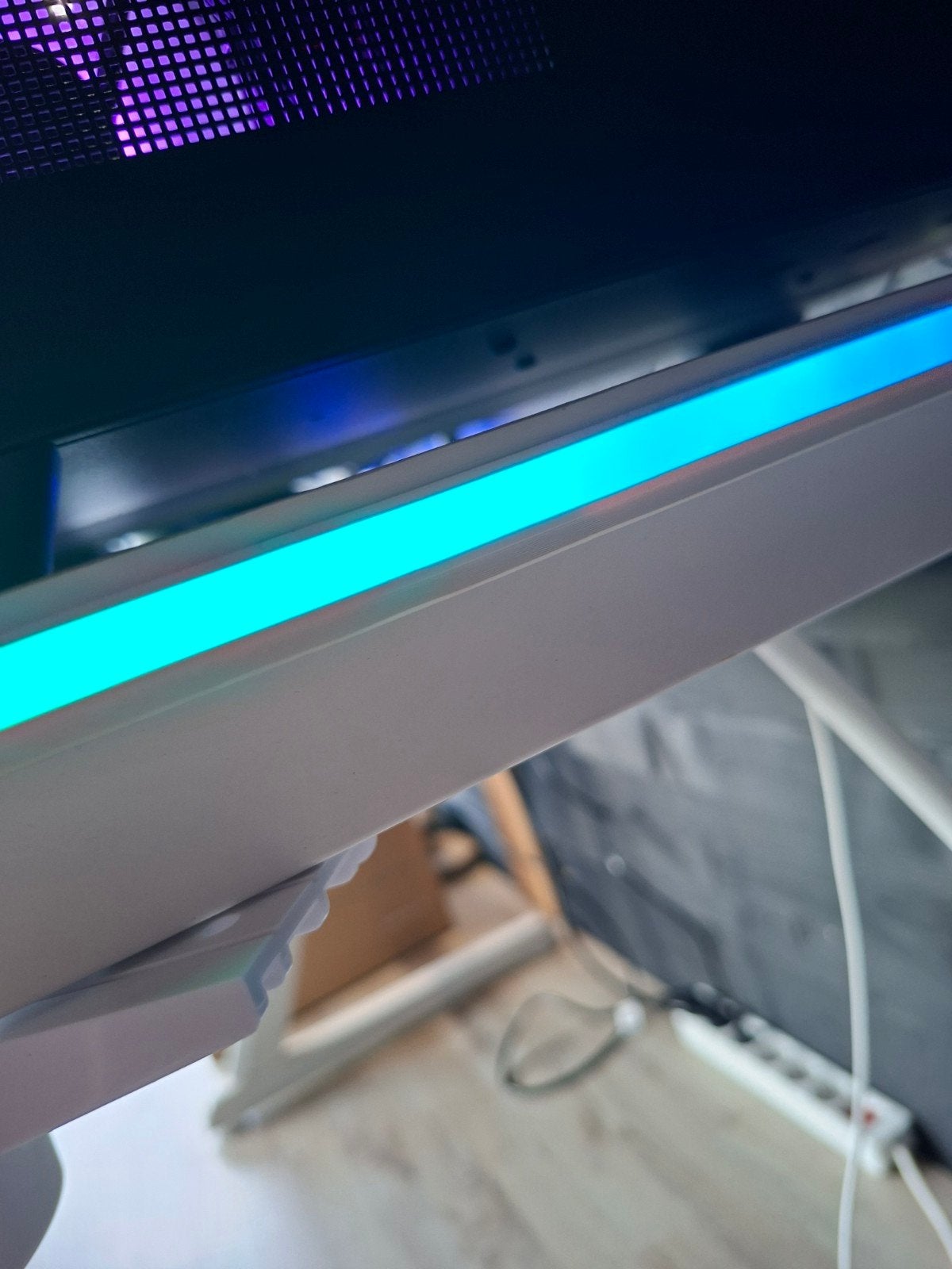 Mooi LED bureau - Gaming bureau met RGB verlichting, Ophalen
