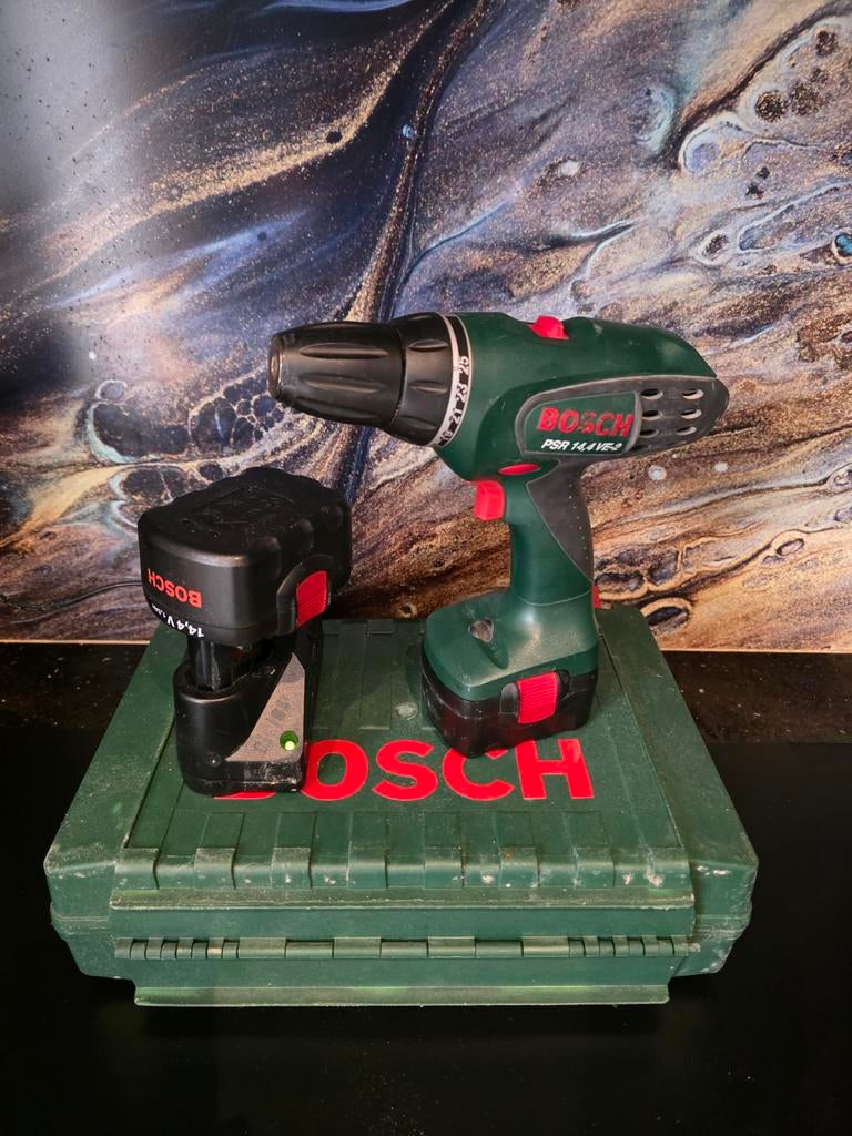 Bosch PSR 14.4 VE-2 Accuboormachine met Koffer en Lader, Gebruikt, Variabele snelheid, Ophalen of Verzenden, Boor- en Schroefmachine