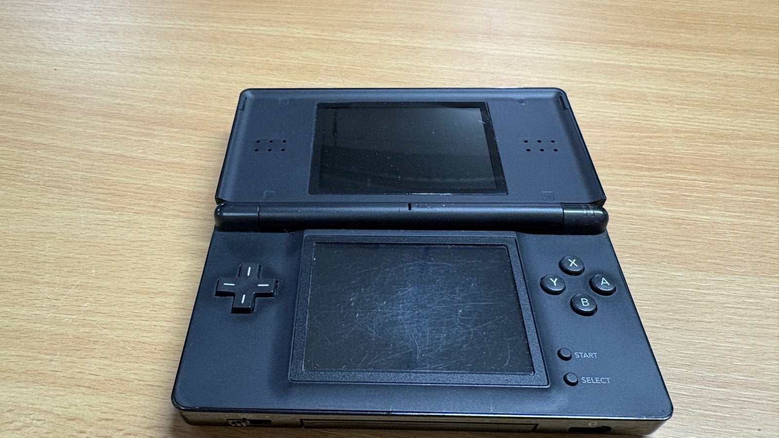 Nintendo DS Lite Zwart - Gebroken Scharnier (Zonder Accessoi, Ophalen of Verzenden, Niet werkend, Zwart, DS Lite