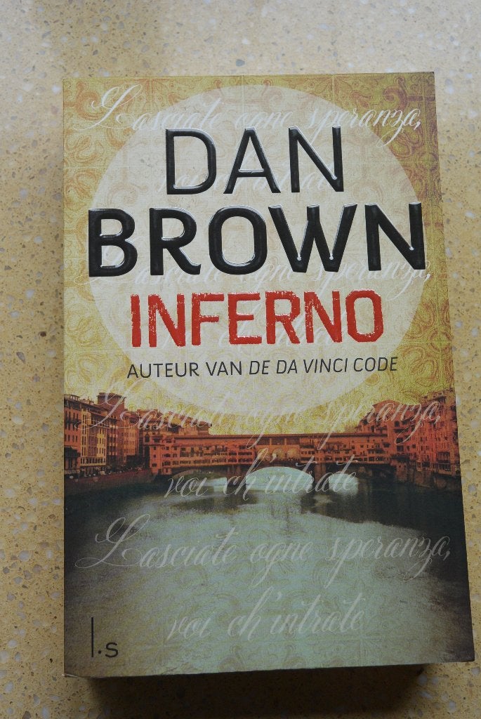 Inferno Dan Brown Thriller, Gelezen, Ophalen of Verzenden, Dan Brown, Amerika