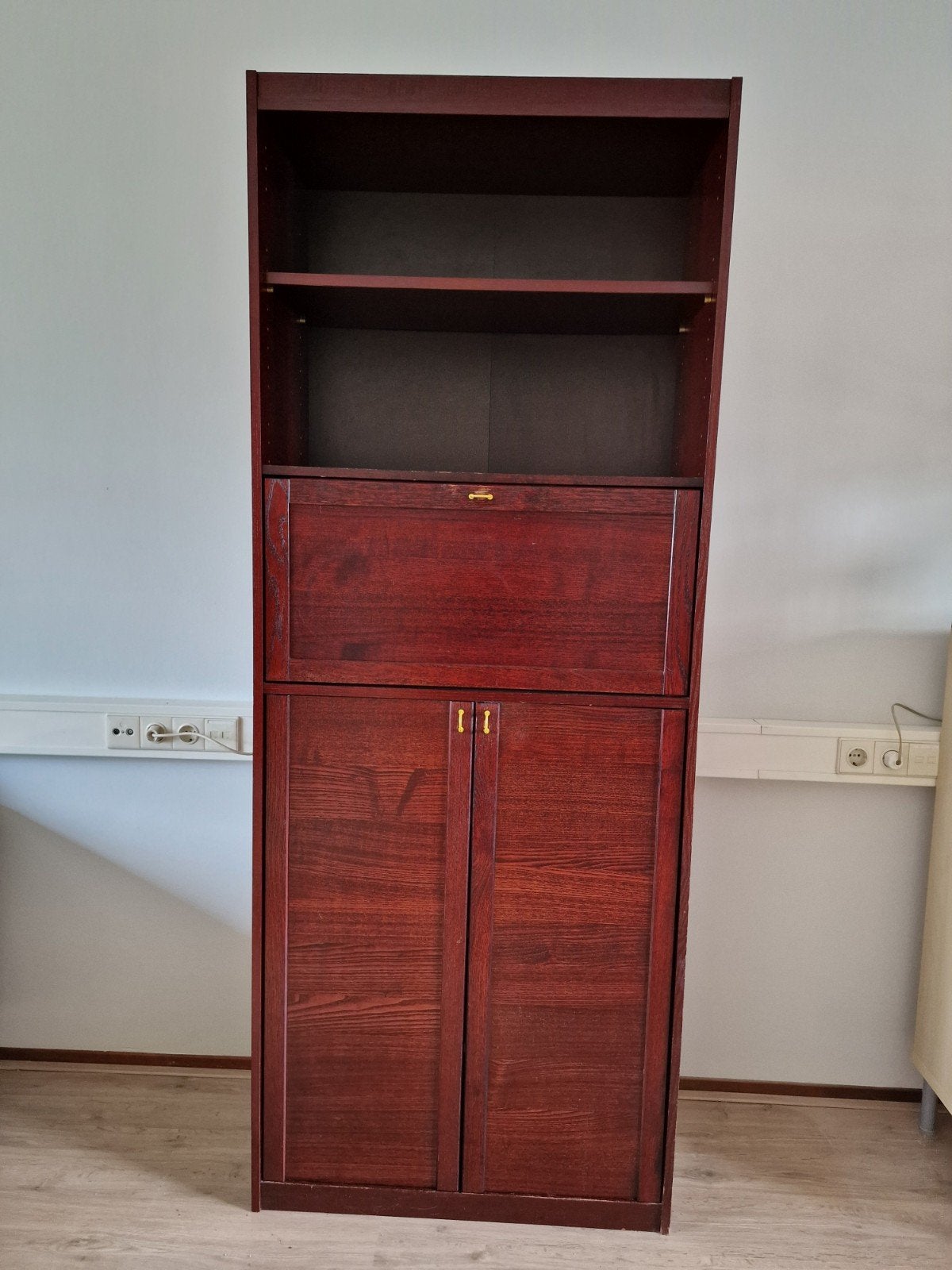 Rode eiken kast met gele greepjes, Huis en Inrichting, Ophalen, 200 cm of meer, Eikenhout, 50 tot 100 cm