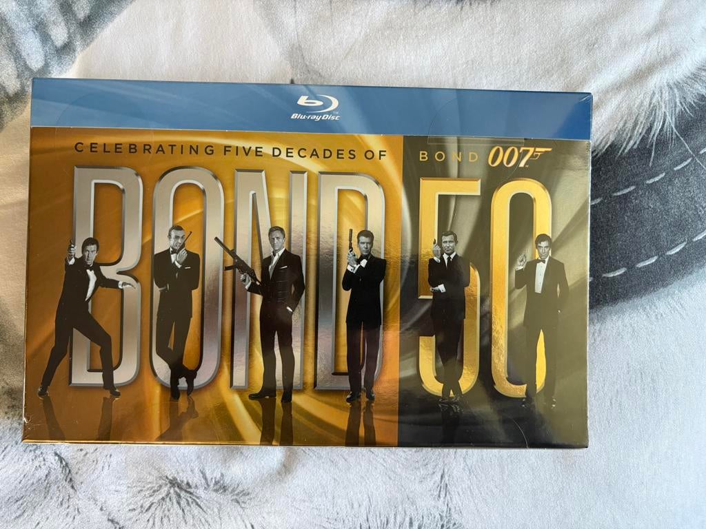 James bond collectie nieuw, Vanaf 12 jaar, Ophalen of Verzenden, Zo goed als nieuw