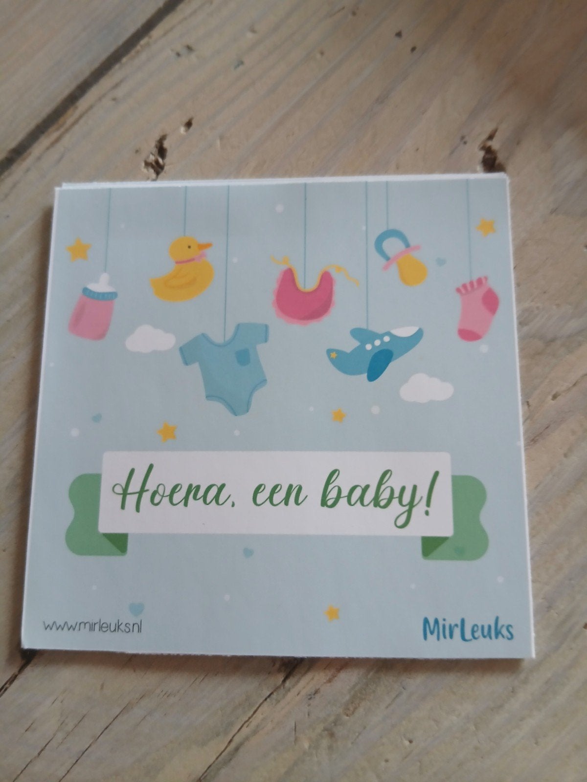 Hoera, een baby stikkers, Ophalen of Verzenden, Nieuw, Kraamcadeau