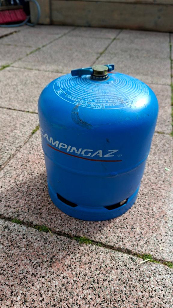 Campinggaz lege gasfles., Ophalen
