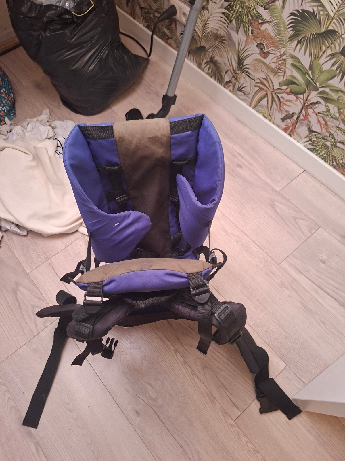 Comfortabele blauwe draagzak voor baby tot dreumes, Kinderen en Baby's, Overige merken, Gebruikt, Buik of Rug, Ophalen of Verzenden