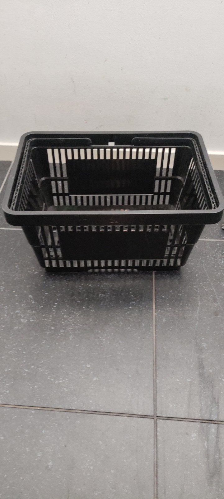 Mandje,boodschappen,Zwart,kunststof,hengsel, Overige typen, Kunststof, Ophalen of Verzenden, Zo goed als nieuw