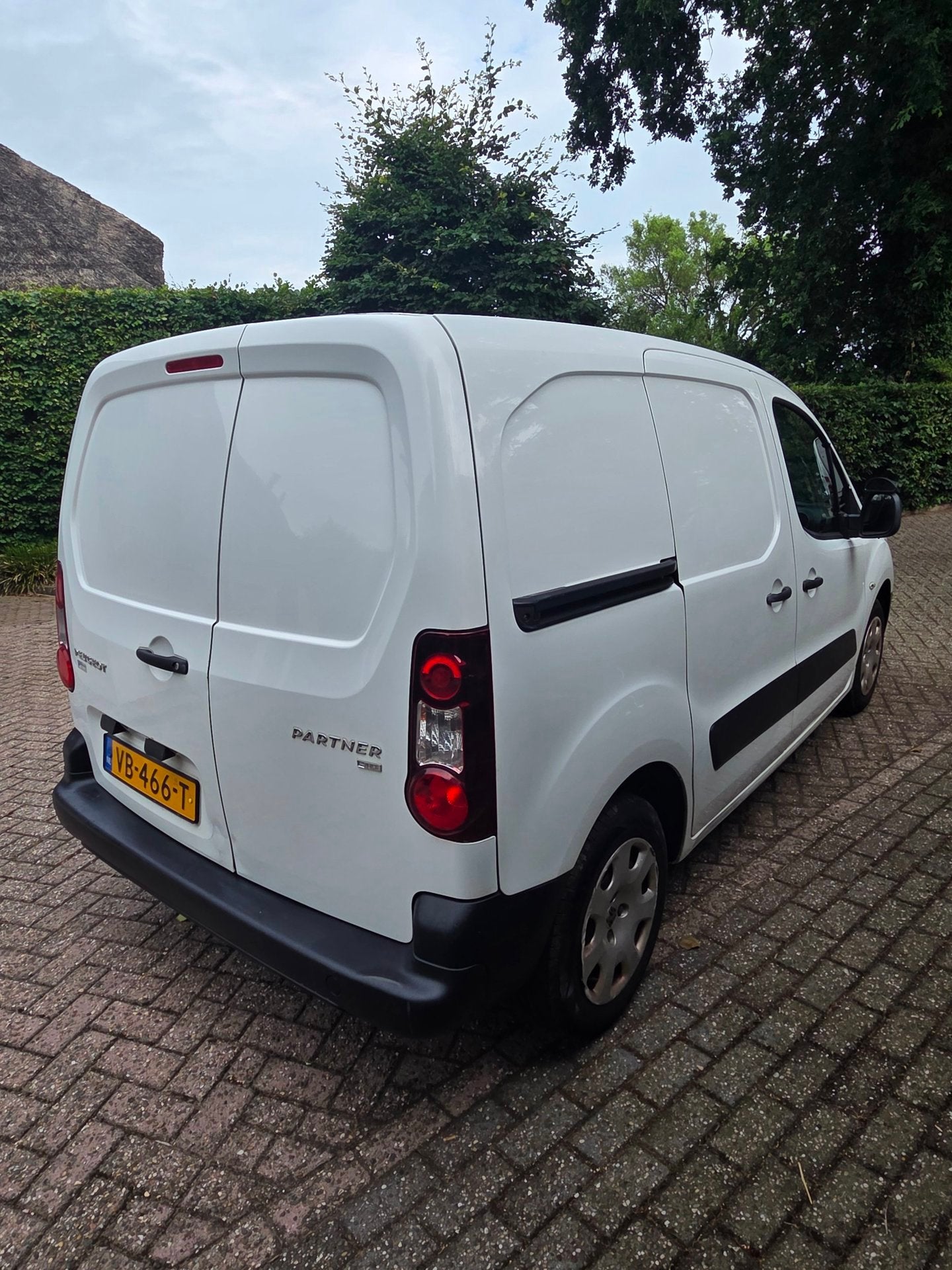 Peugeot Partner 120 1.6 e-HDI L1 XT Profit + 2Tronic Automaa, Auto's, Euro 5, Gebruikt, 4 cilinders, Origineel Nederlands