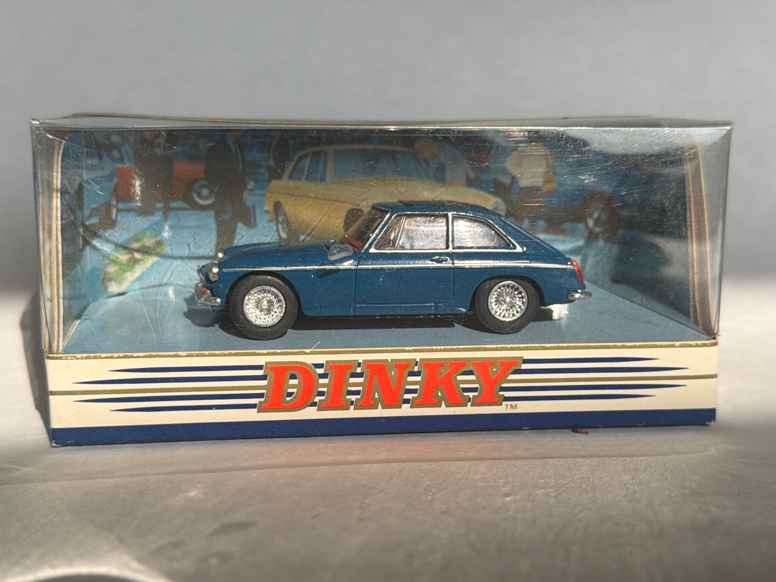 Dinky Collection M.G.B. GT 1965 - DY-3 Matchbox, Ophalen, Zo goed als nieuw, Auto