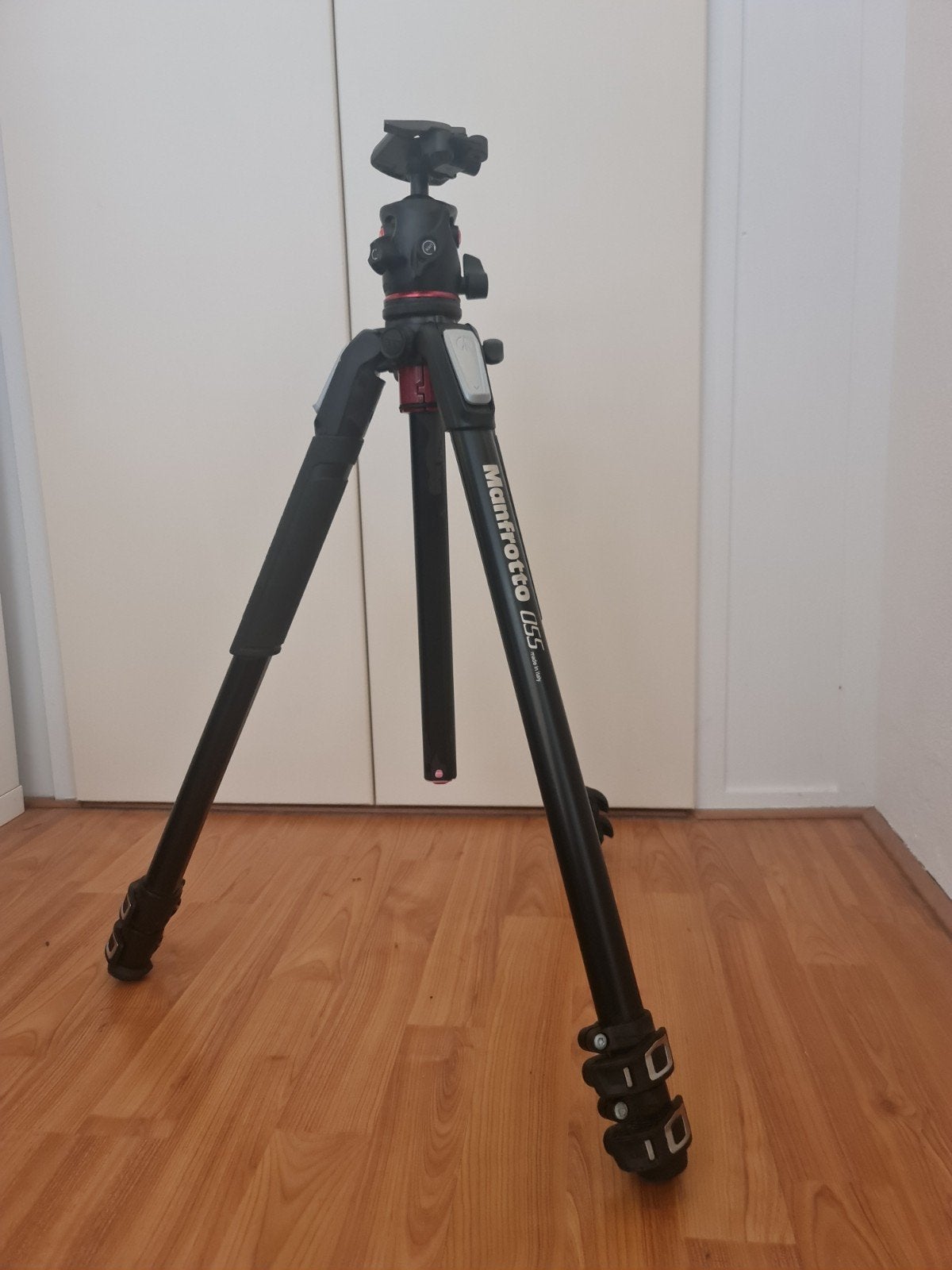 Manfrotto 055 Statief met MHXPRO-BHQ2 Balhoofd, Zo goed als nieuw, 150 tot 175 cm, Manfrotto, Met balhoofd
