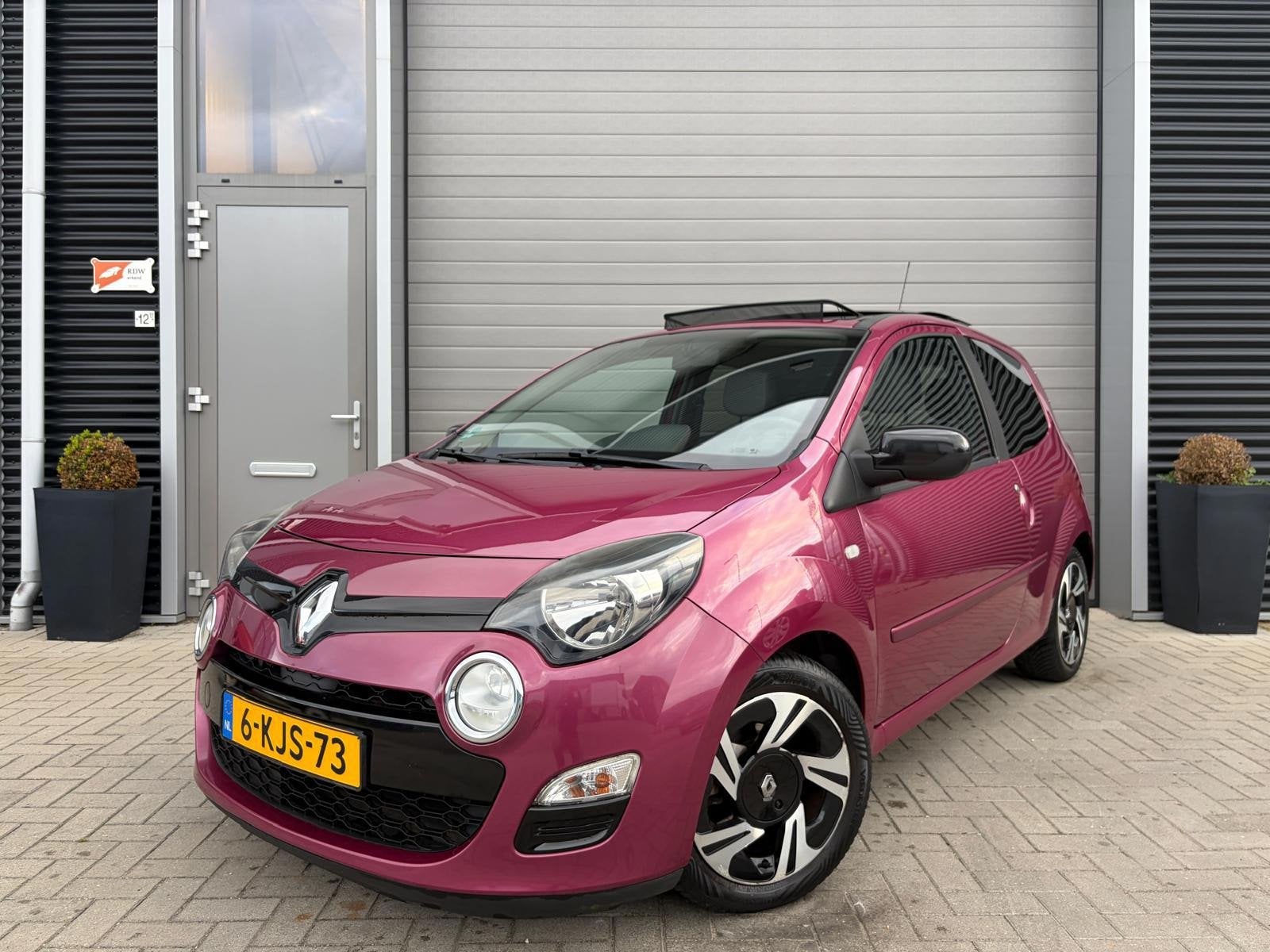 Renault Twingo 1.2 16V Dynamique/Pano/Airco/Cruise control/H, Voorwielaandrijving, Gebruikt, Zwart, 4 stoelen