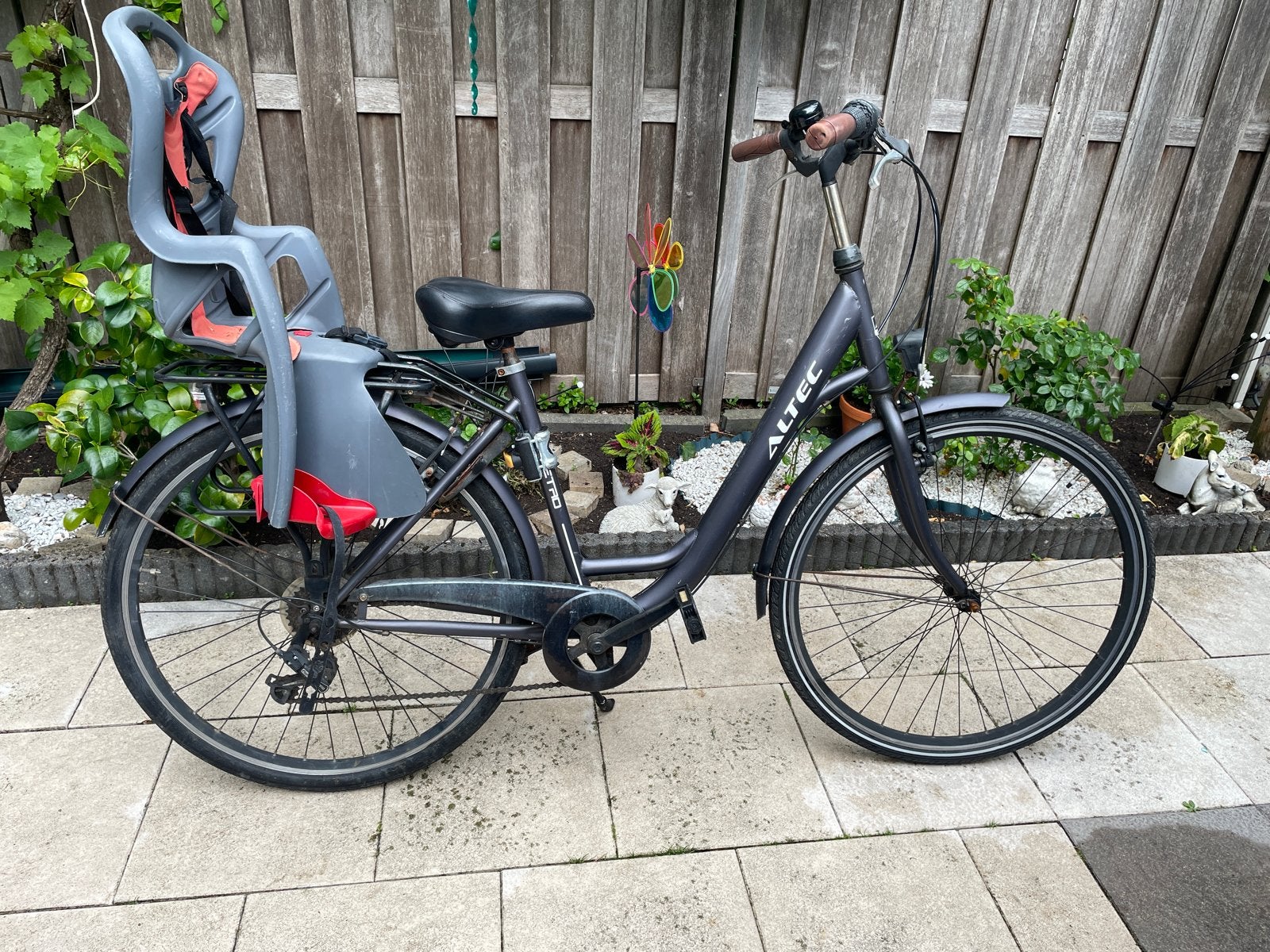 Altec Moederfiets 28 inch, 7 versnellingen, laag instap, Fietsen en Brommers, Fietsen | Dames | Moederfietsen, Gebruikt, Velgrem